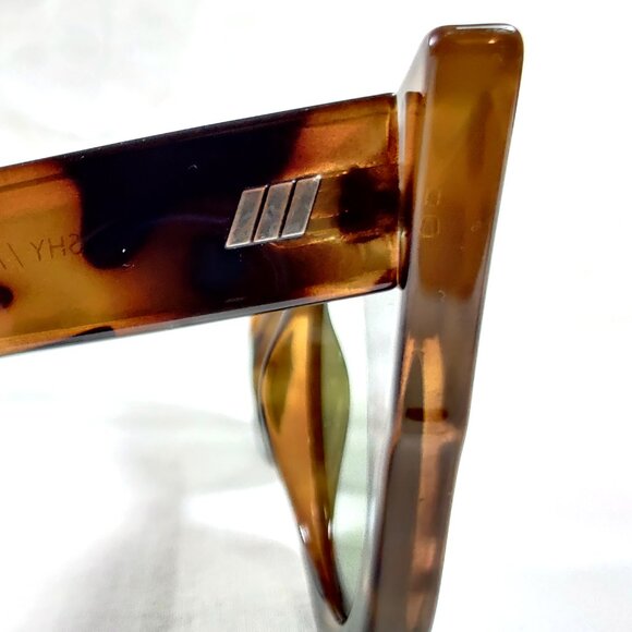 Le Specs Flashy Cat-Eye Tortoiseshell Blue Lens Sunglasses - Picture 7 of 10